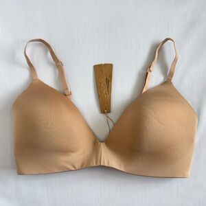 SKIMS Wireless Form T-Shirt Bra 36C